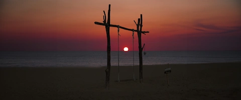 網野夕日ヶ浦モニュメントだるま夕日