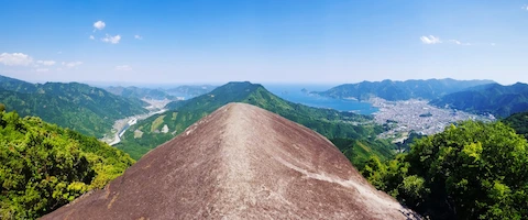 便石山の象の背から望む尾鷲市