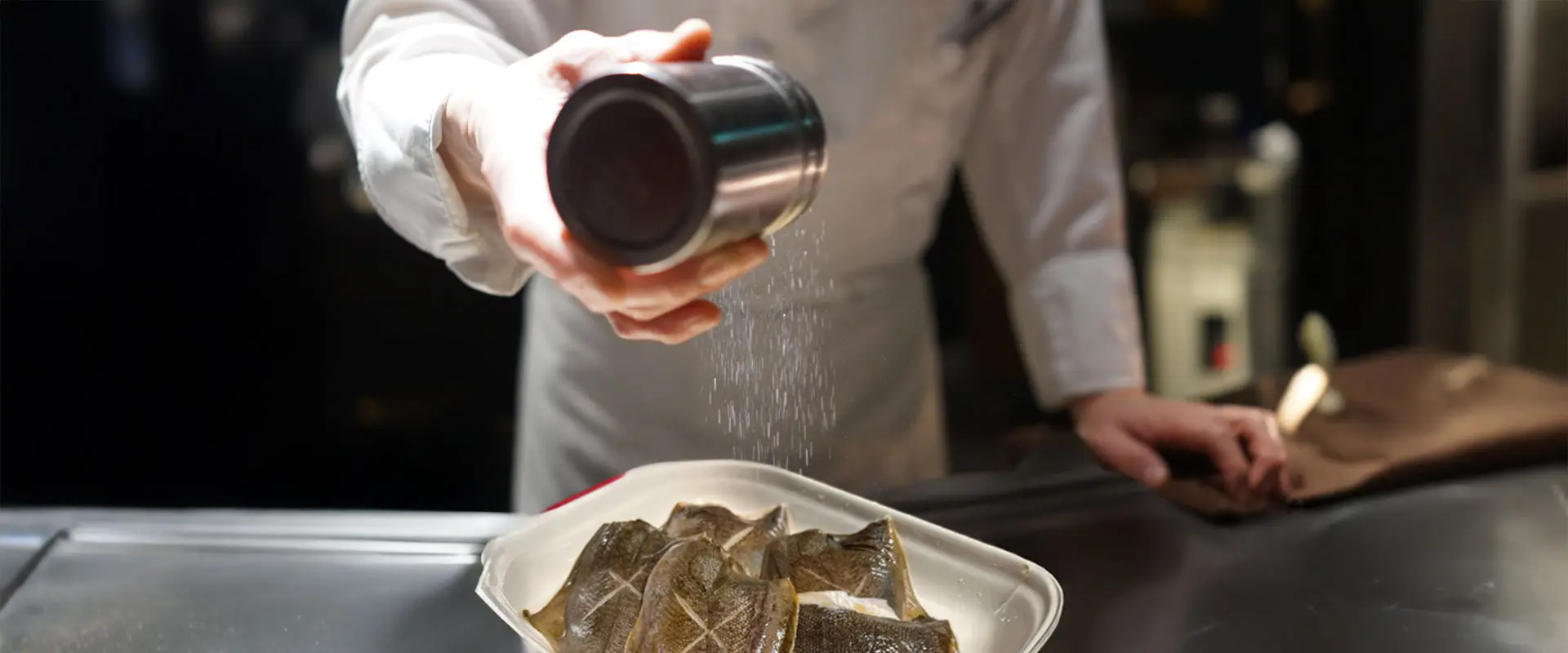 余分な水分を出す「振り塩」の効果