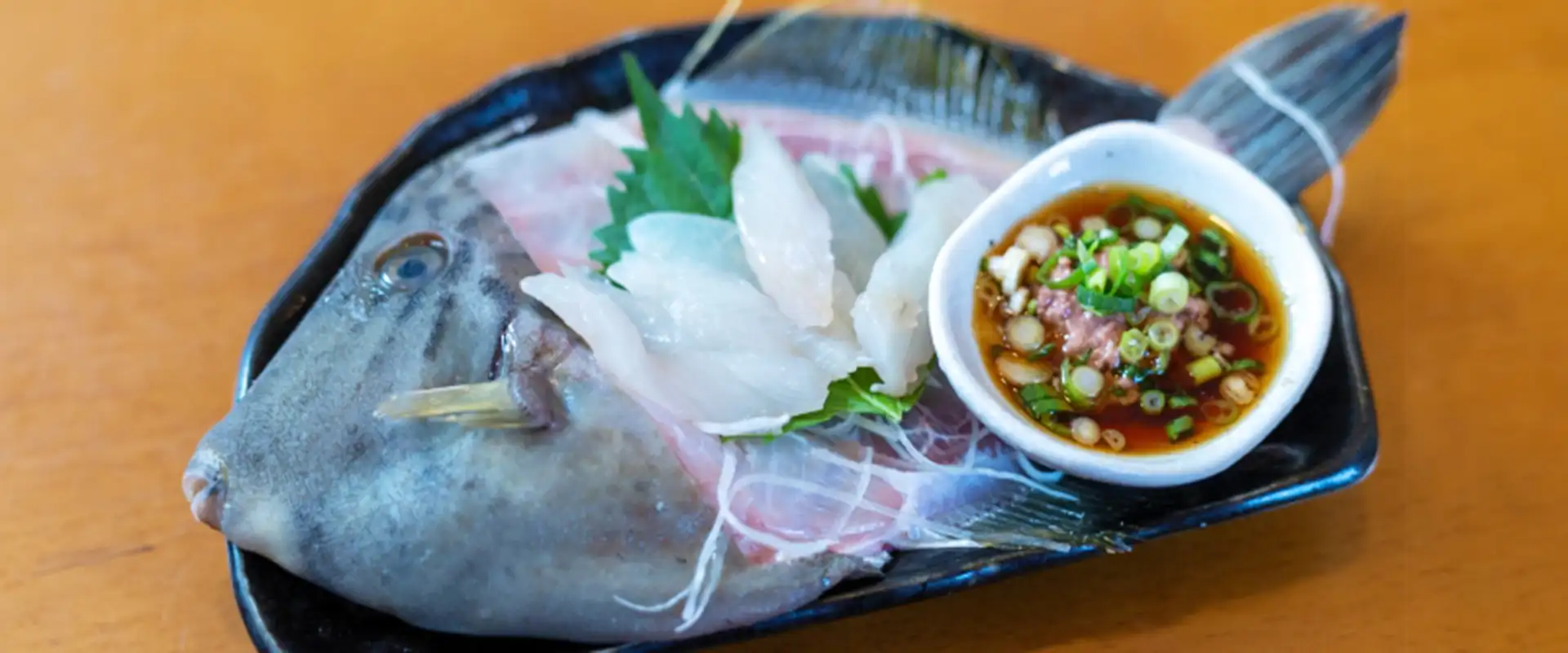 カワハギを肝醤油で美味しく食べる